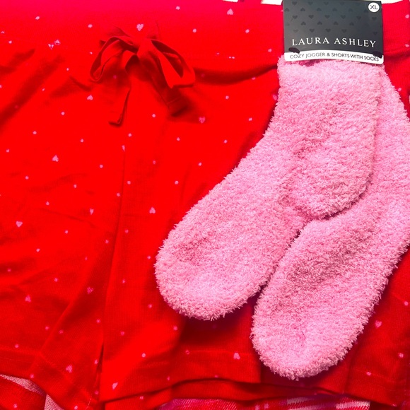 NWT Laura Ashley 3 Piece Pajama Set Pants Shorts Socks - Picture 2 of 6